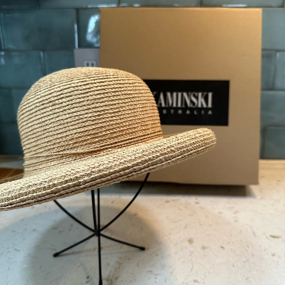 Vintage Handmade Kaminski Australia Raffia Hat Gorgeous, Classic, Trendy, Luxury - Picture 4 of 14
